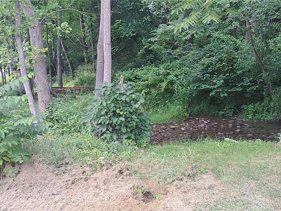 5th image of 131 Hopwood Coolspring Rd N