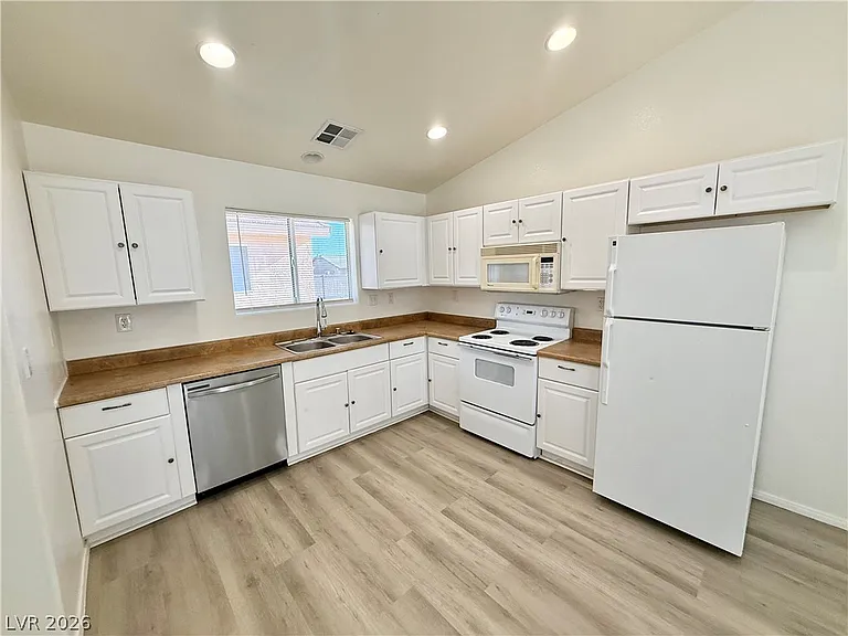 1070 Potro Ave #4 — Photo 5