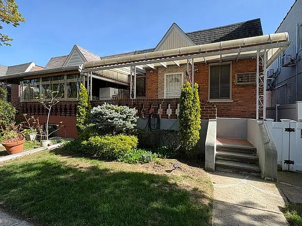 164-22 73rd Ave, Flushing, NY 11366