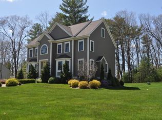 28 School St, Middleton, MA 01949