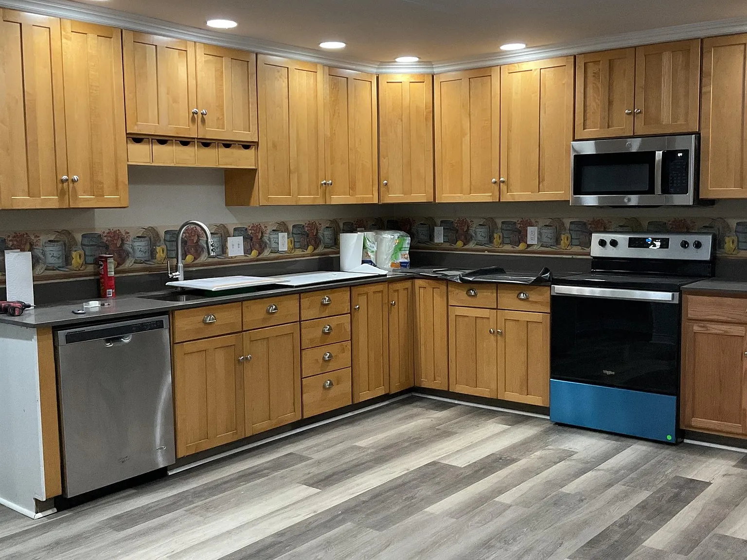 3 bed, 2.5 bath, 2837 sqft, $1,597 — Photo 3