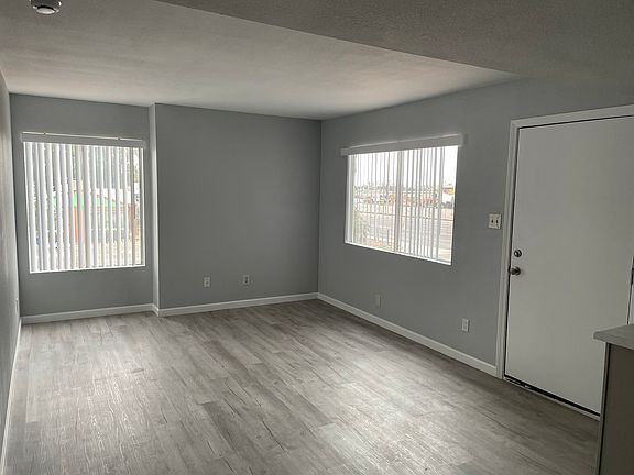 2nd image of 1002 N 25th Pl APT 10