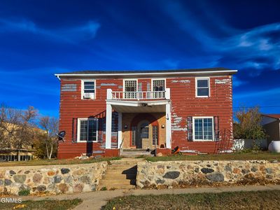 122 3rd St NW, Kenmare, ND, 58746