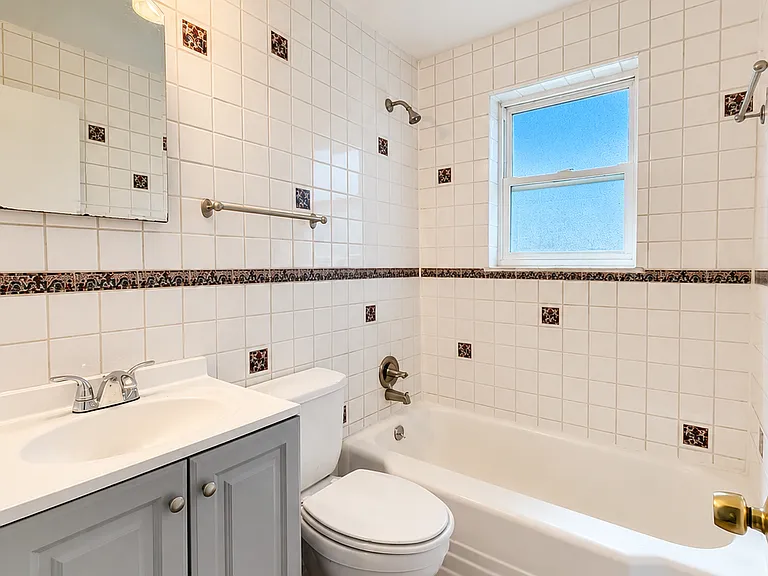 5721 Acme Ave — Photo 9