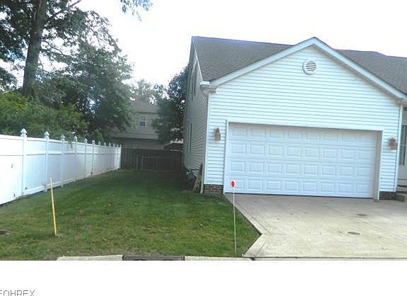 3rd image of 105 Beery Dr #5