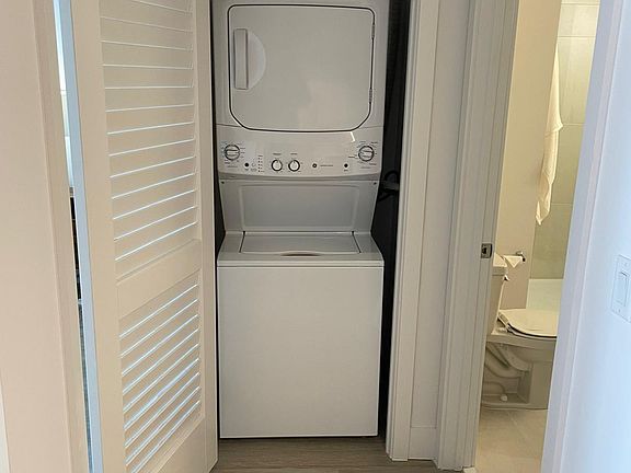 5th image of 1730 NE 149th St #201