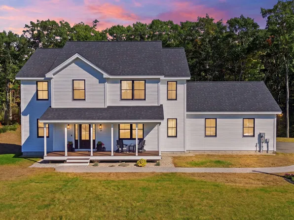33 Daniel Road, Derry, NH 03038