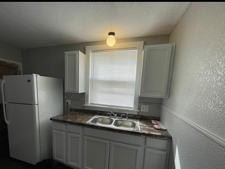 2306 Faraon St Saint Joseph MO Zillow