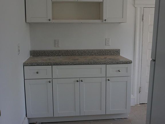 2nd image of 212 N Maple Ave Floor 3