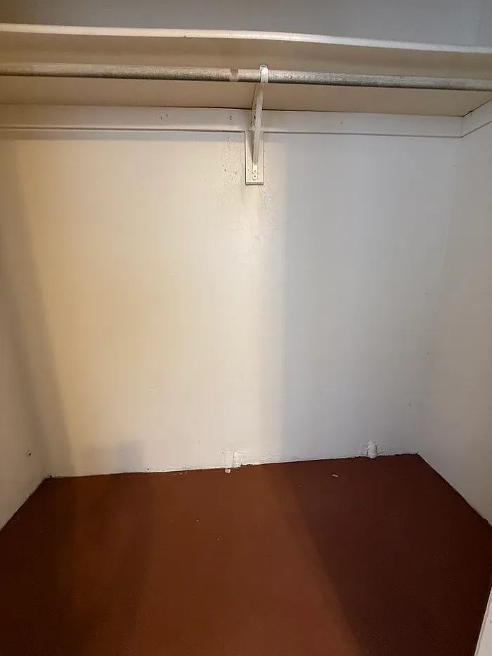 2 bed, 1.0 bath, 700 sqft, $1,000 — Photo 4