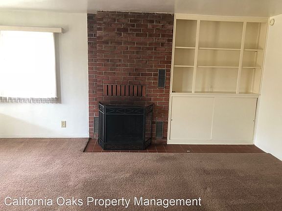 3rd image of 1563 Santa Barbara St