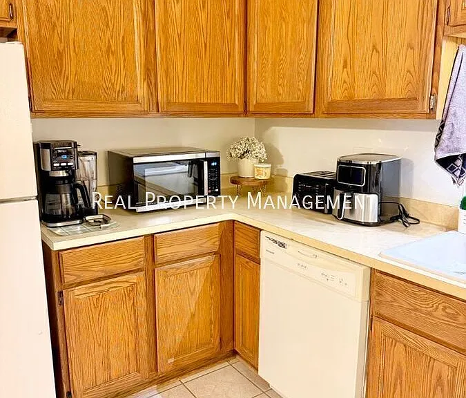 626 Dundee Ln — Photo 4
