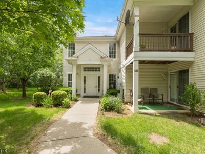 822 Honeybrook Cir, Stewartsville, NJ, 08886
