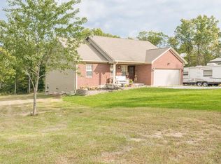 3751 E Deercreek Dr, Marysville, IN 47141