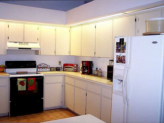 5th image of 3815 Garnet Dr