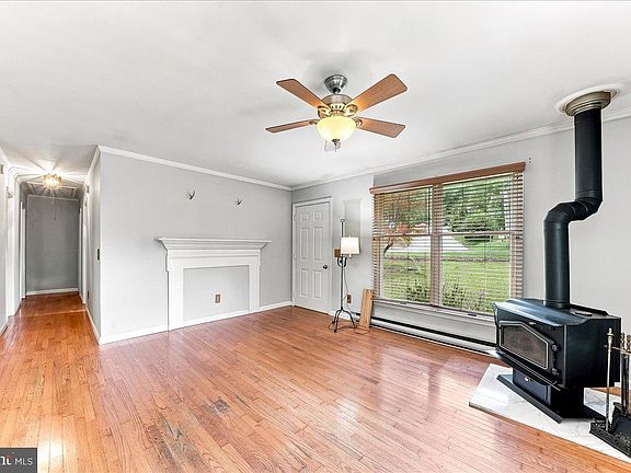 3rd image of 4060 Mount Rd