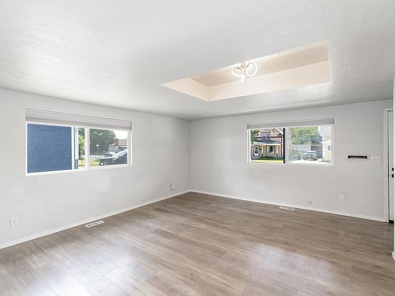 5th image of 1818 W Nora Ave