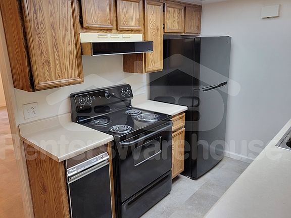 4th image of 8838 N 8th St Unit 208