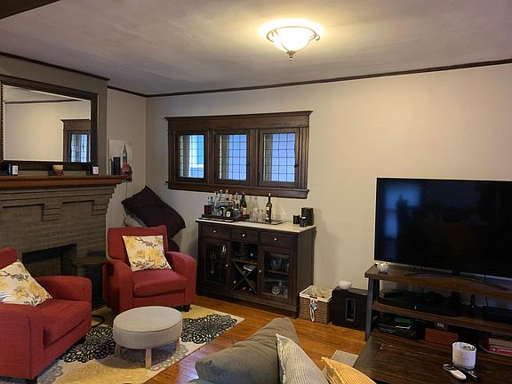 4th image of 541 Potomac Ave