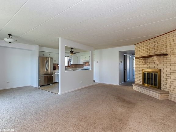 2nd image of 17037 Grissom Dr