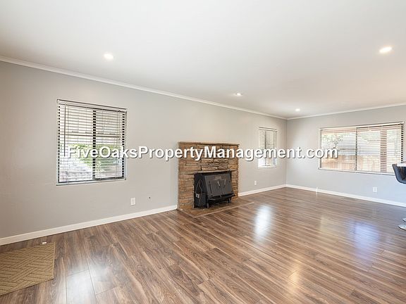 2nd image of 252 Folsom Rd #A