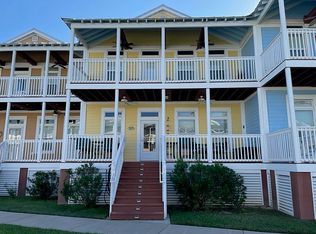 1515 E Beach Blvd APT 105, Pass Christian, MS 39571