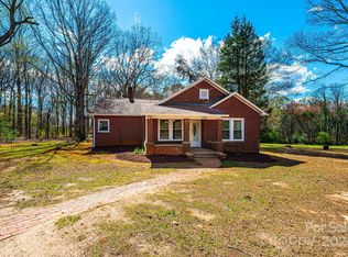 2249 Mount Olive Church Rd, Newton, NC 28658
