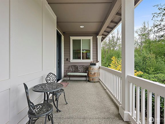 4th image of 18581 Alpita Court NE