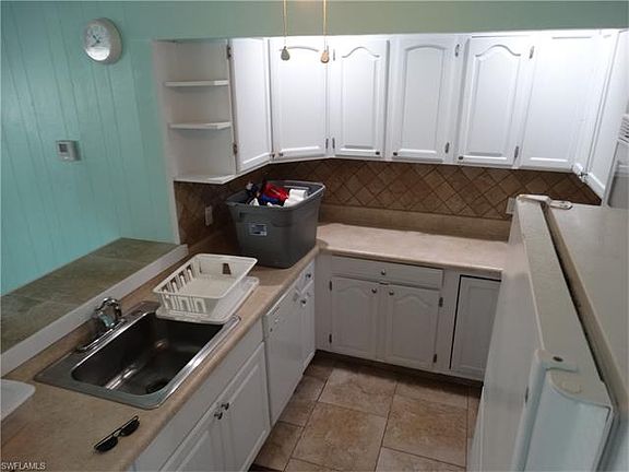 2nd image of 5425 Estero Blvd