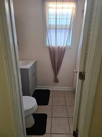 2 bed, 1.0 bath, 900 sqft, $1,600 — Photo 4
