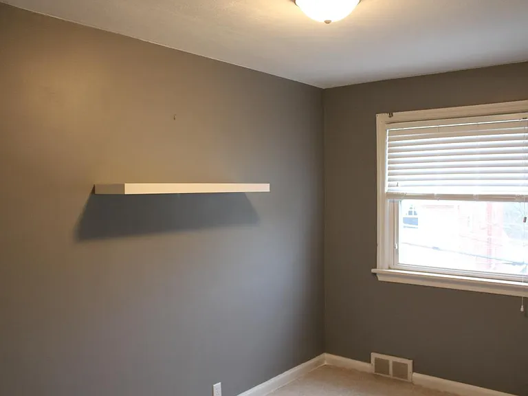 Bedroom 2 (smaller)