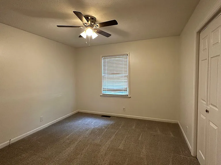 132 Fox Ridge Dr — Photo 7