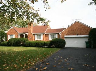 2202 Oxmoor Dr, Dayton, OH 45431