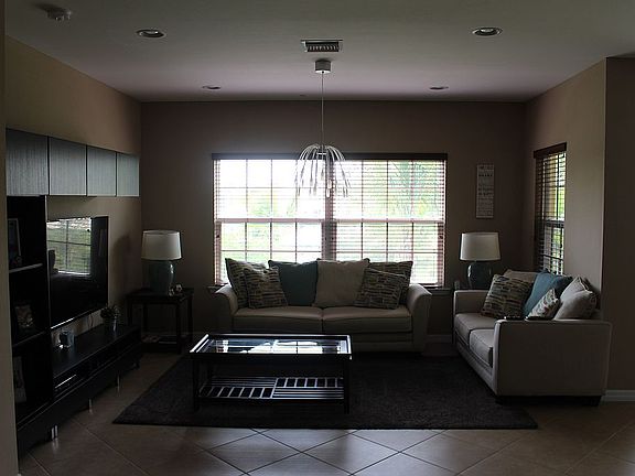 4th image of 23590 Alamanda Dr Unit 202