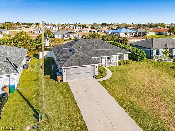 3rd image of 3509 SW 8th Court Cpe