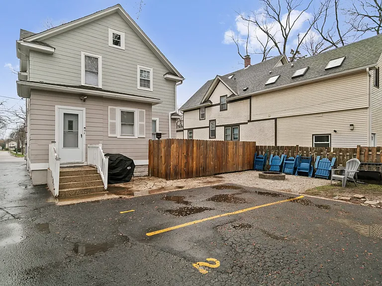 225 W Park Ave #1 — Photo 15