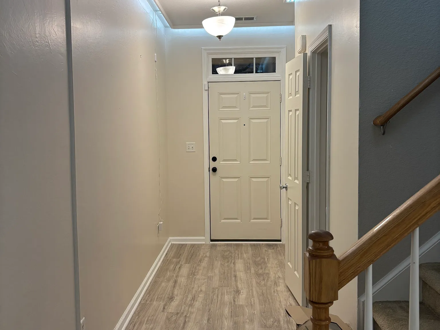 3 bed, 2.5 bath, 1466 sqft, $2,350 — Photo 2