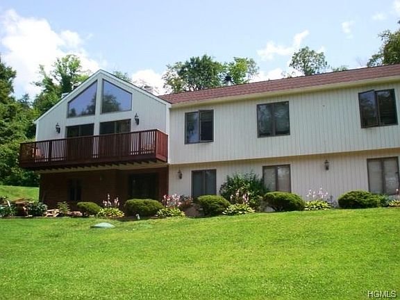 3rd image of 70 Joseph Ct