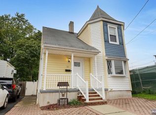 549 Freeman St, Lyndhurst, NJ 07071