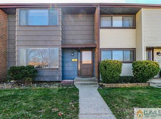 521 Fairfield Rd, East Windsor, NJ 08520