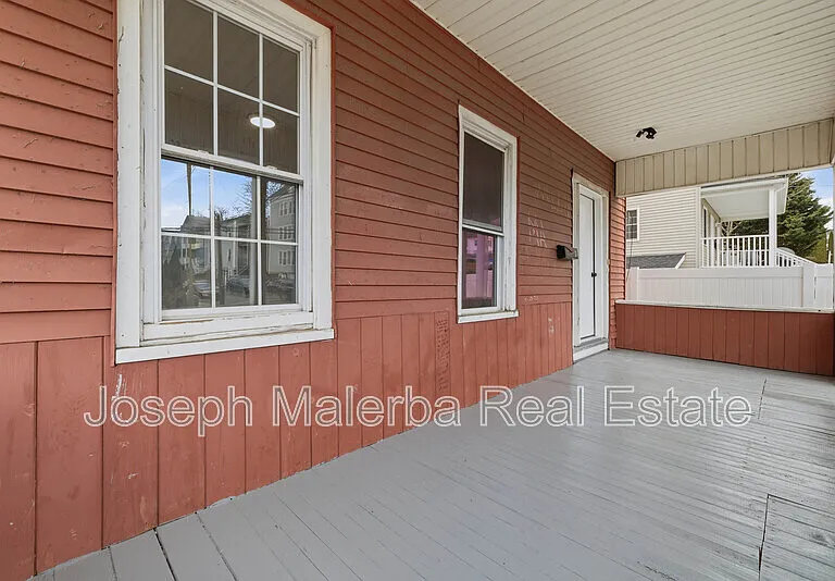 848 Bank St — Photo 47