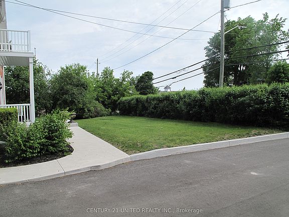 5th image of 33 Bridge St S