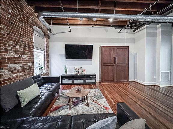 3rd image of 111 W Tazewell St APT 304