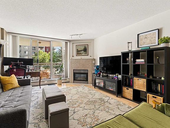 4th image of 1108 W 6th Ave SW #306