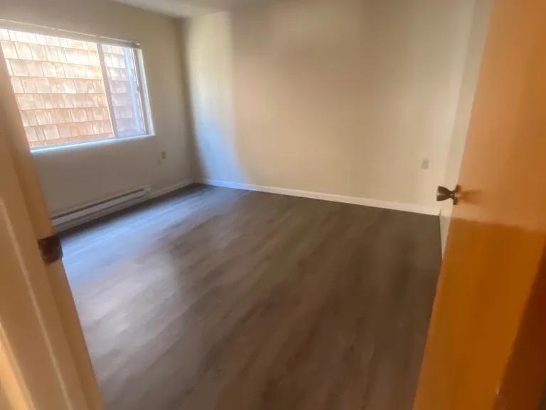 748 Oakland Avenue Apartments — Photo 6