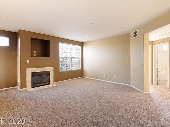 4th image of 5855 Valley Dr Unit 2006