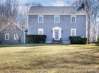 70 Bobbys Ct, Ridgefield, CT 06877