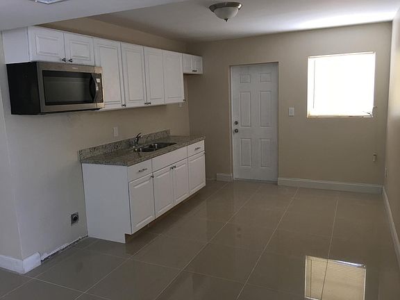 3rd image of 19134 NW 2nd Ct Unit 3