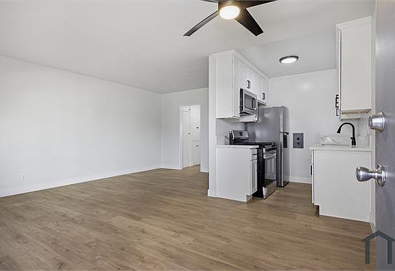 2nd image of 12540 Pacific Ave APT 4