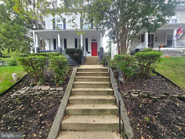 2427 Irving St NE, Washington, DC 20018